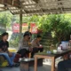 Polsek Batulayar Perkuat Sinergitas Lewat Jumat Curhat di Desa Bengkaung demi Kamtibmas Kondusif
