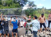 Sinergi Warga dan Pemerintah Pasang Bronjong Bendungan