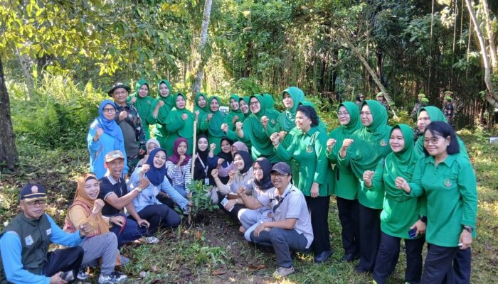 Persit KCK Tanam Pohon, Wujud Cinta Alam dan Generasi