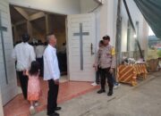 Bhabinkamtibmas Polsek Donggo Laksanakan Pengamanan Ibadah Kamis Putih di Gereja Santo Paulus