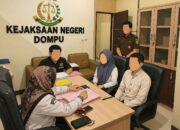 SATRESNARKOBA POLRES DOMPU LIMPAHKAN TERSANGKA DAN BARANG BUKTI KE KEJAKSAAN NEGERI DOMPU