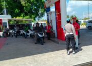 Langkah Sigap Polsek Labuapi Pantau Distribusi BBM di SPBU Guna Menjamin Kelancaran Aktivitas Warga Hari Ini