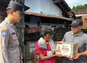 Ringankan Beban Warga, Program Nutrisi Mantap Polres Lombok Barat Sasar Lansia di Dusun Lembar Barat