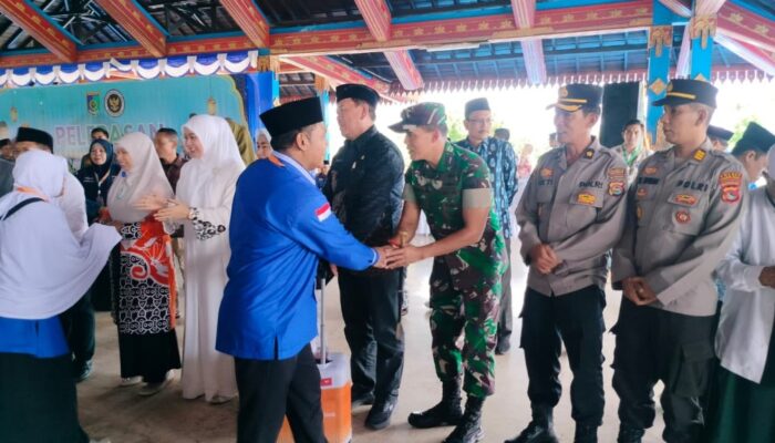 Doa dan Harapan Mengiringi Keberangkatan Jamaah Haji Kloter 3