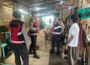 Sat Samapta Polres Lombok Utara Gelar Patroli Dialogis di Pantai Impos, Pedagang Dihimbau Jaga Kamtibmas