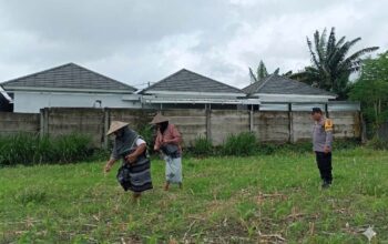 Upaya Polsek Labuapi Perkuat Ketahanan Pangan Lewat Lahan Pekarangan