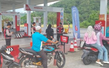 Antisipasi Kelangkaan BBM, Polres Lombok Barat Gelar Patroli di SPBU
