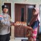 Bhabinkamtibmas Polsek Sekotong Bagikan Bantuan Pangan Bergizi ke Rumah Lansia
