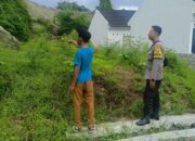 Dukung Swasembada Pangan, Bhabinkamtibmas Desa Perampuan Edukasi Warga Kelola Lahan Produktif