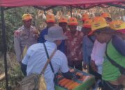 Dukung Nyata Program Ketahanan Pangan Nasional, Bhabinkamtibmas Polsek Donggo Hadiri Panen Raya Jagung