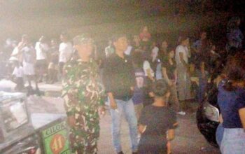 Jaga Tradisi dan Kerukunan, Babinsa Pantau Rebak Jangkeh Pejeruk
