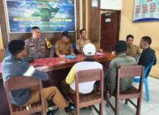 Pererat Silaturahmi Demi Kamtibmas Kondusif, Bhabinkamtibmas Polsubsektor Palibelo Sambangi Kantor Desa Panda
