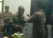 Kapolsek Woha dan Personelnya Sambangi Koramil 1608/04 Woha Ucapkan Selamat HUT TNI ke 81