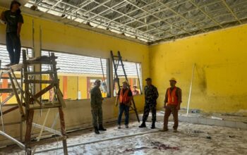 Demi Masa Depan Siswa, Babinsa Pantau Revitalisasi Sekolah